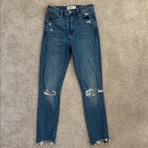 Abercrombie the super skinny ankle high-rise 26